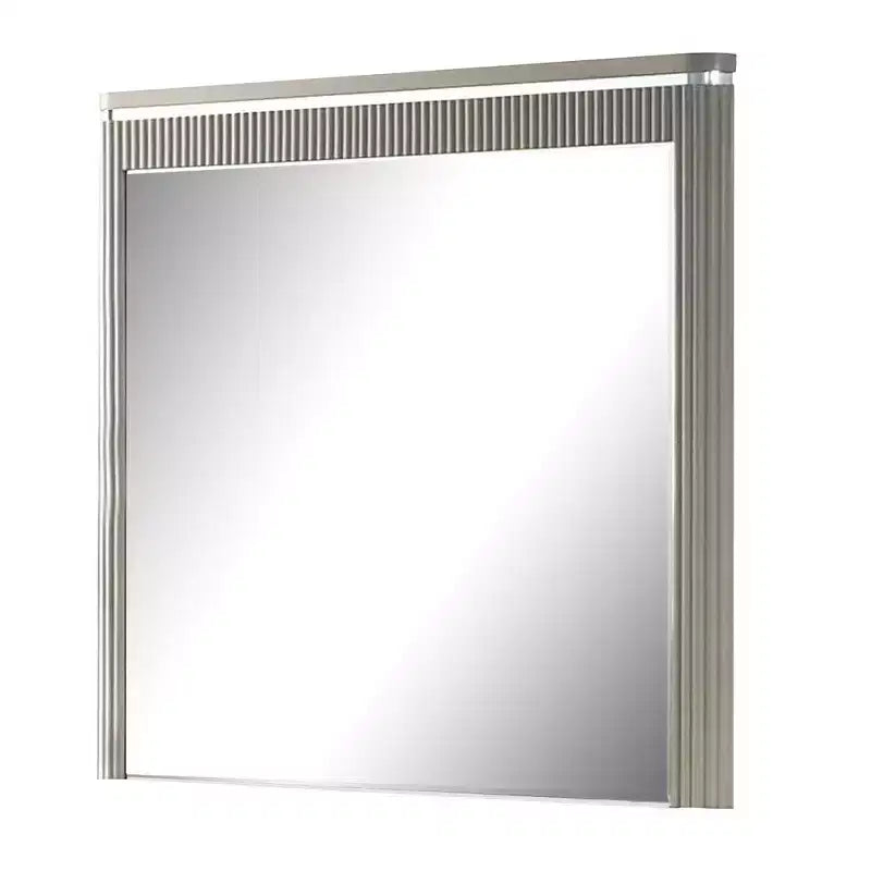 Miroir de commode, 38 po, bois gris clair, design cannelé, accents argentés
