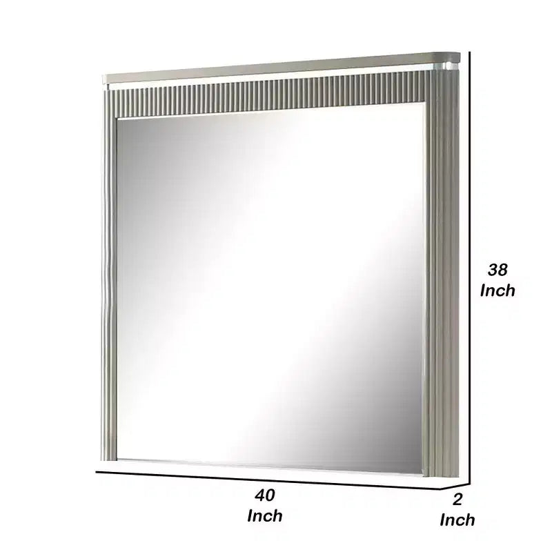 Miroir de commode, 38 po, bois gris clair, design cannelé, accents argentés