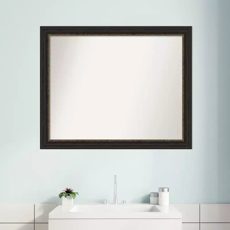 Miroir mural de salle de bain sans biseau 25,5 x 31,5 po
