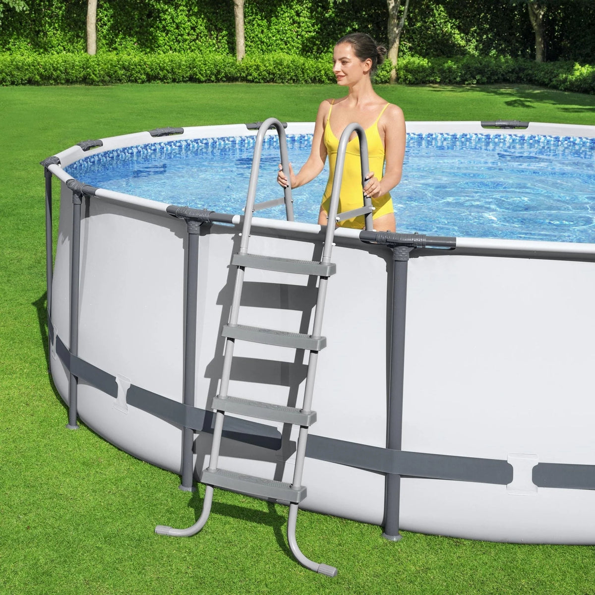 Piscine hors sol ronde Bestway Steel Pro MAX avec pompe et bâche